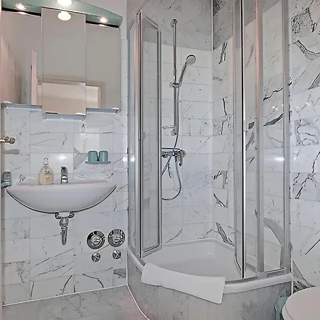 Katharina - Romantikappartements Mit Meerblick Aparthotel Sassnitz