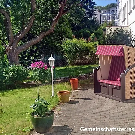 Aparthotel Katharina - Romantikappartements Mit Meerblick Sassnitz